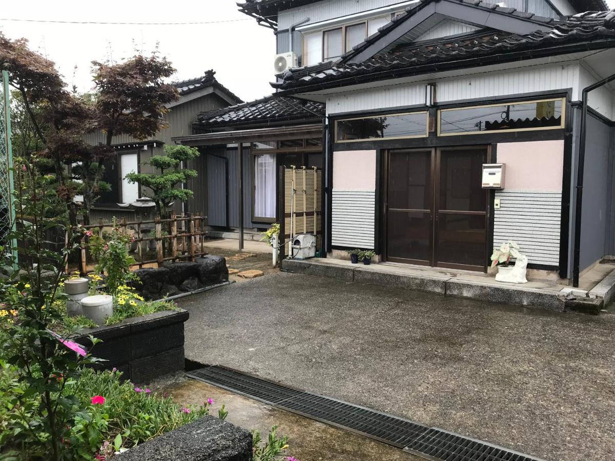 Relaxing House De Akemi Bed & Breakfast Imizu Exterior photo