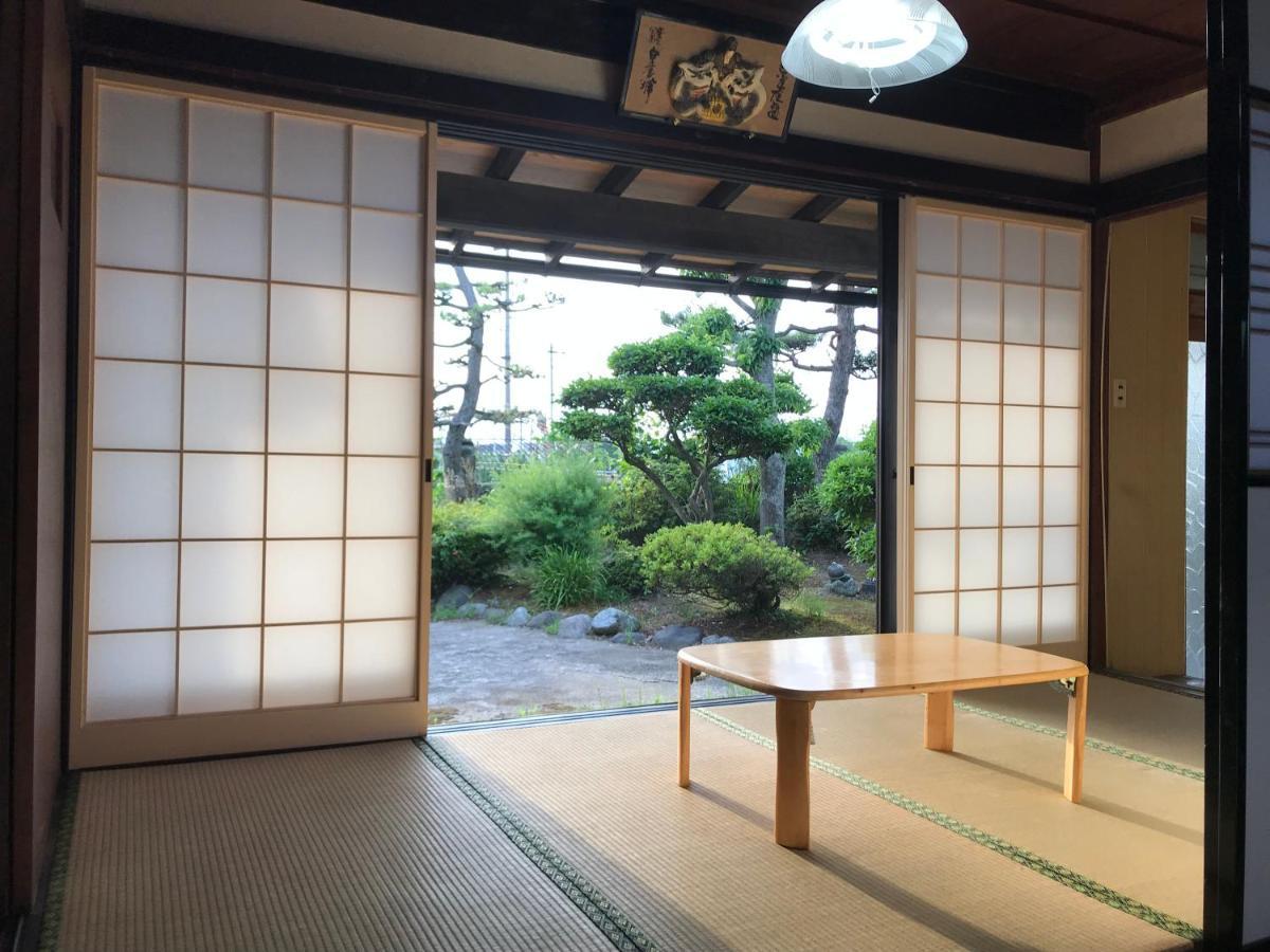 Relaxing House De Akemi Bed & Breakfast Imizu Exterior photo